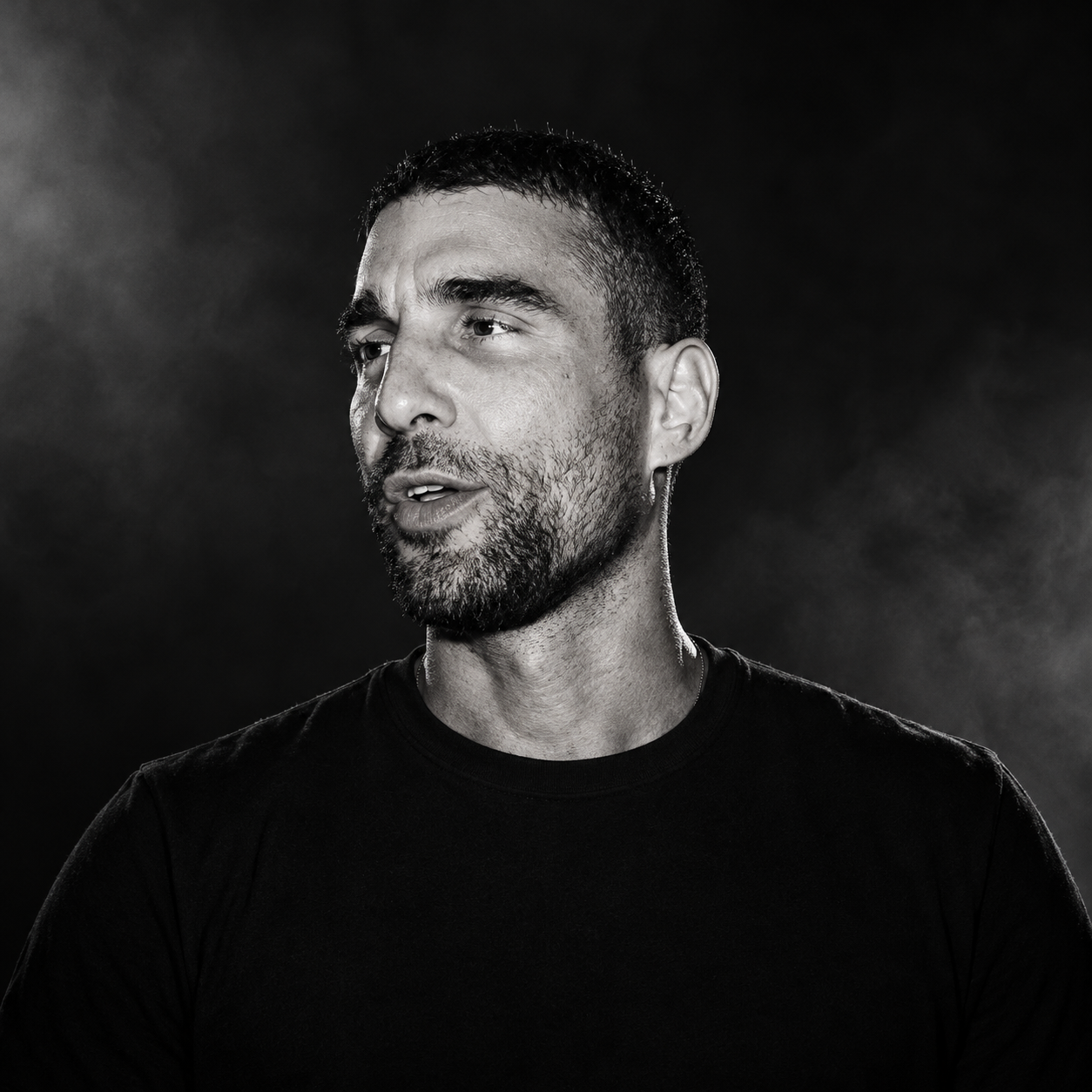 L-Run — black-and-white artist portrait